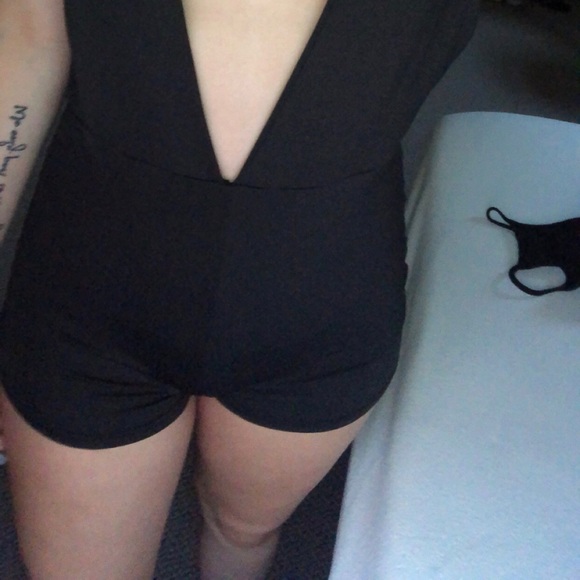 Black plunge down romper - Picture 2 of 2